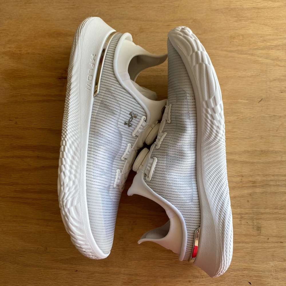 Unisex UA Slipspeed Mesh Training shoes!!